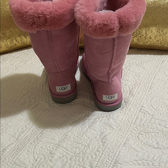 UGG  Light Pink  Boots - Picture 6 of 6
